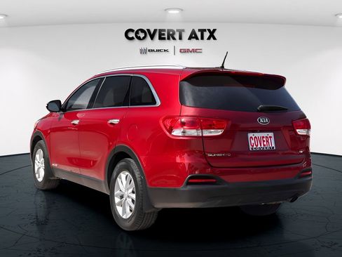 Used 2017 Kia Sorento AWD image 6