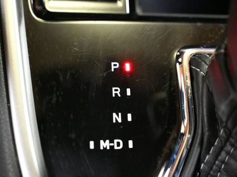 Used 2025 Subaru Outback Premium AWD/4WD image 30