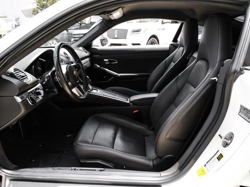 Used 2018 Porsche 718 Cayman S w/ Sportdesign Package RWD image 3