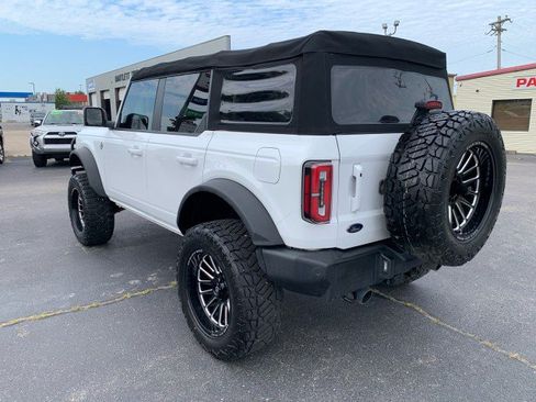 Used 2022 Ford Bronco Outer Banks w/ Sasquatch Package AWD/4WD image 3