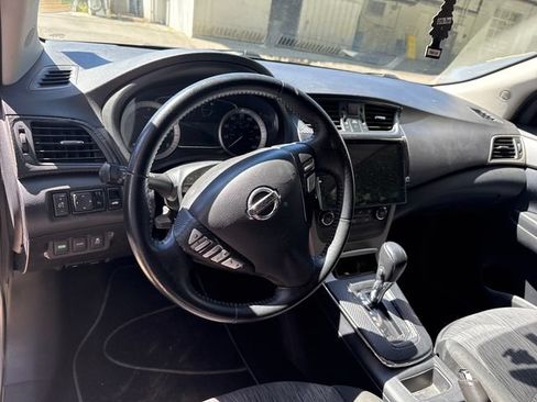 Used 2014 Nissan Sentra SV w/ SV Driver Package FWD image 17
