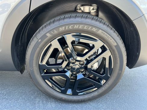 Used 2025 Kia Telluride EX X-Line AWD/4WD image 14