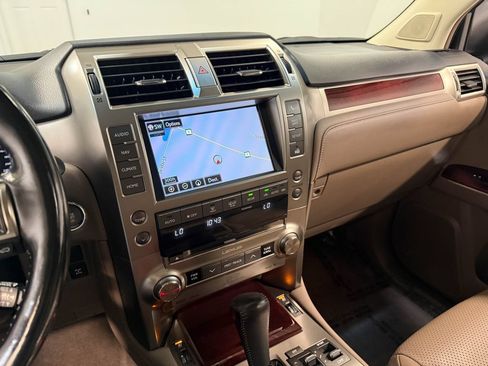 Used 2017 Lexus GX 460 Luxury AWD/4WD image 81