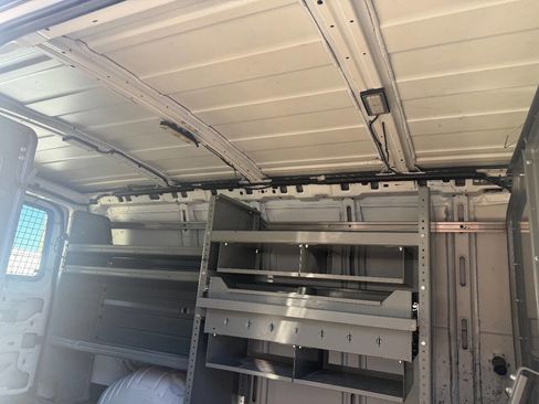 Used 2015 Chevrolet Express 2500 image 26