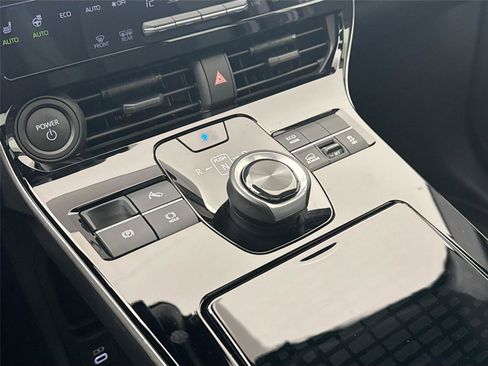 Used 2024 Toyota bZ4X XLE image 28