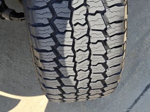 Used 2018 Jeep Wrangler Unlimited Sahara AWD/4WD image 10