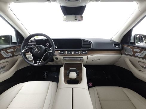 Used 2025 Mercedes-Benz GLE 450e 4MATIC image 27