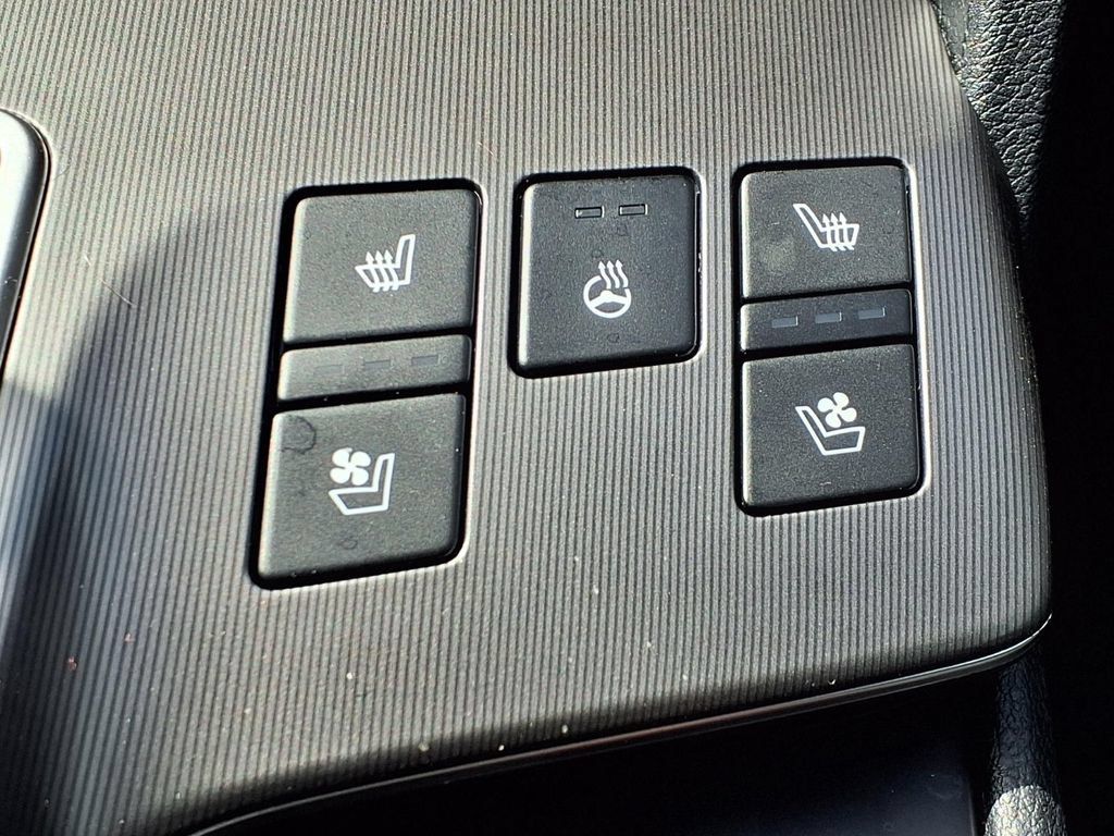New 2026 Kia Sportage SX FWD image 7