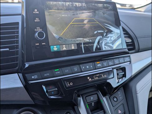 New 2026 Honda Odyssey EX-L image 9