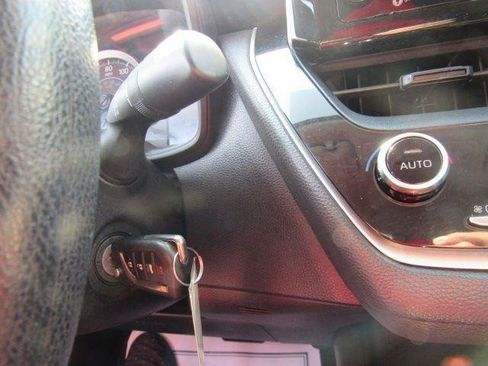 Used 2021 Toyota Corolla LE FWD image 26