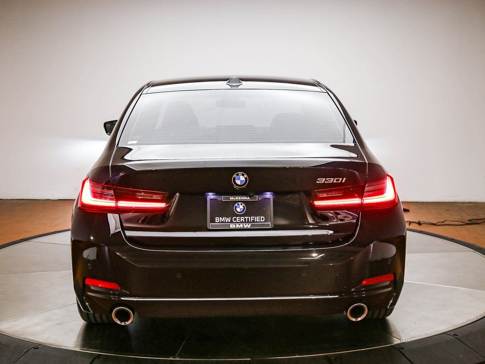 Certified 2023 BMW 330i Sedan w/ Premium Package RWD image 6