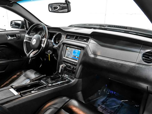 Used 2013 Ford Mustang GT Premium w/ Electronics Pkg RWD image 19