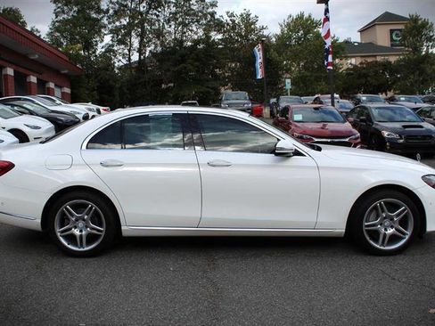 Used 2017 Mercedes-Benz E 300 image 6