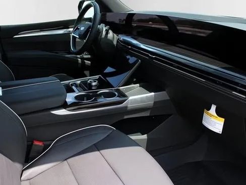 New 2025 Cadillac Escalade Premium Luxury w/ Touring Package image 17