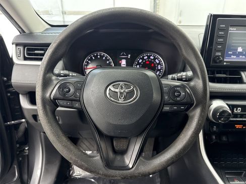 Used 2021 Toyota RAV4 XLE image 20
