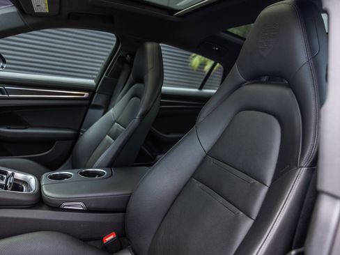 Certified 2023 Porsche Panamera Platinum Edition image 5