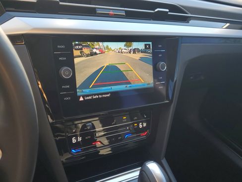 Used 2021 Volkswagen Arteon SE image 25