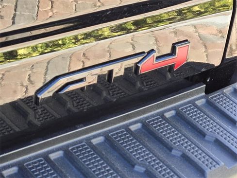 Certified 2024 GMC Sierra 2500 AT4 w/ AT4 Premium Plus Package image 9