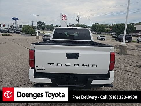 New 2025 Toyota Tacoma TRD Sport image 6