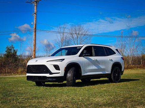 New 2026 Buick Enclave Sport Touring w/ Power Package image 8