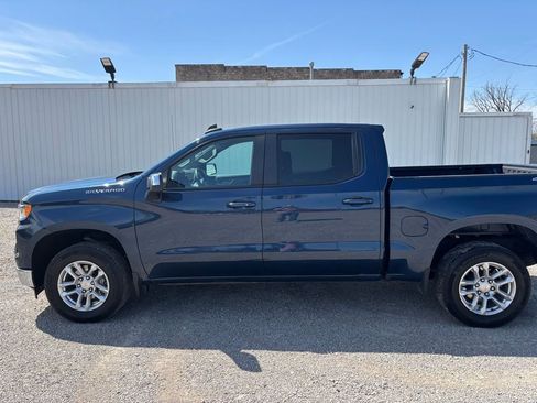 Used 2023 Chevrolet Silverado 1500 LT AWD/4WD image 6