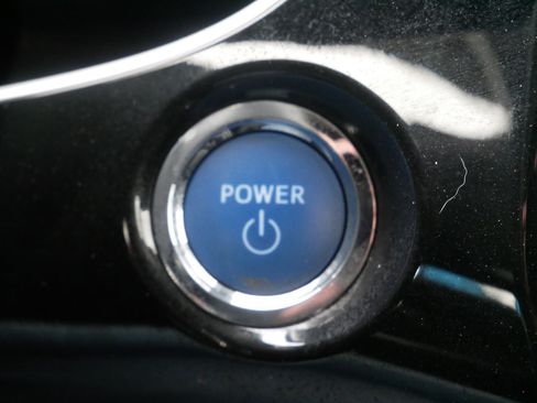 Used 2021 Toyota Prius LE FWD image 28
