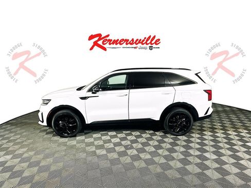 Used 2022 Kia Sorento SX image 4