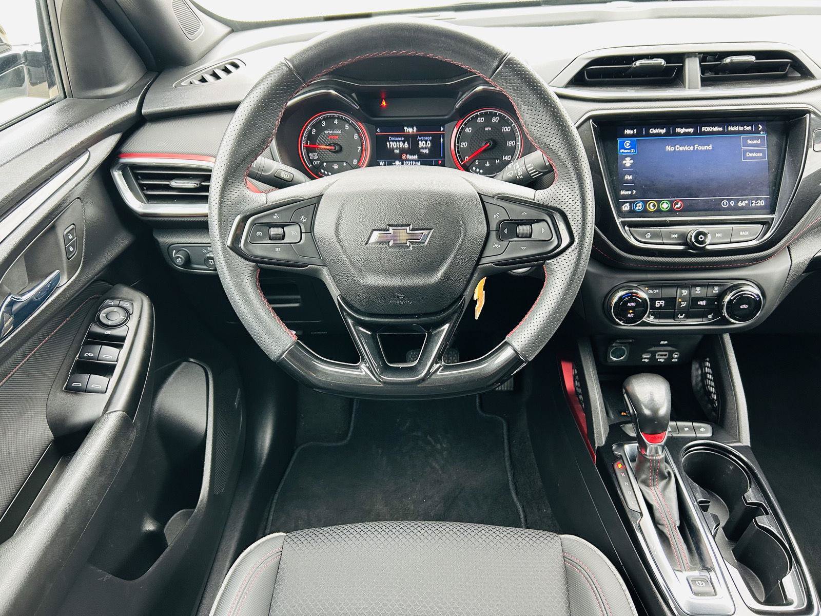 Used 2021 Chevrolet TrailBlazer RS w/ Technology Package FWD image 15