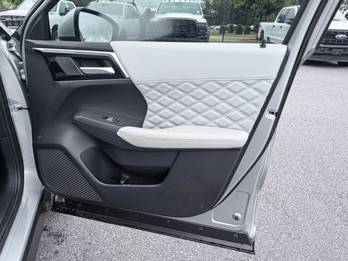 Used 2024 Mitsubishi Outlander SEL FWD image 27