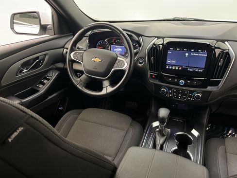 Used 2022 Chevrolet Traverse LT image 30