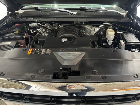 Used 2017 Chevrolet Silverado 1500 LT w/ All Star Edition AWD/4WD image 29