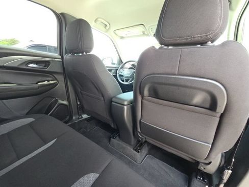 Used 2023 Chevrolet TrailBlazer LT FWD image 16