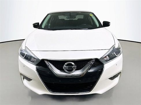Used 2017 Nissan Maxima SR w/ Midnight Edition image 2