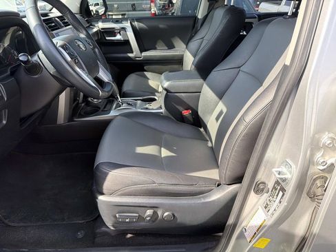 Used 2020 Toyota 4Runner SR5 Premium AWD/4WD image 20