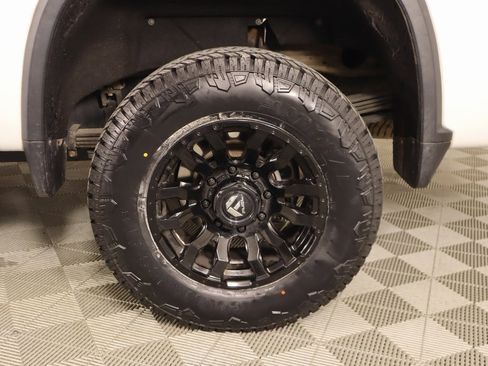 Used 2020 Chevrolet Silverado 2500 LTZ w/ LTZ Texas Edition image 18