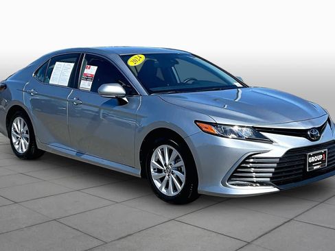 Used 2024 Toyota Camry LE w/ Convenience Package FWD image 2