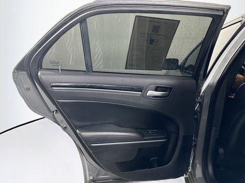 Used 2019 Chrysler 300 S AWD/4WD image 25