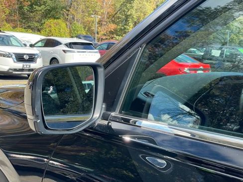 Used 2023 Honda Pilot Touring image 26