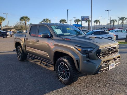 Used 2024 Toyota Tacoma TRD Sport image 8