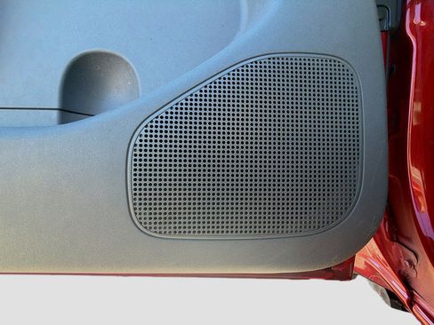 Used 2016 Nissan Frontier SV w/ SV Value Truck Package image 21