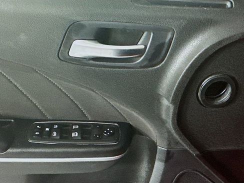 Used 2022 Dodge Charger SXT image 18