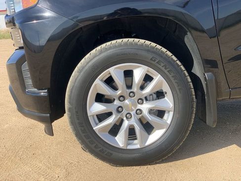 Certified 2022 Chevrolet Silverado 1500 Custom image 32