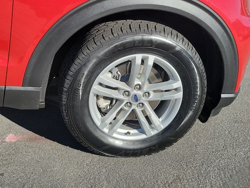 Certified 2024 Ford Explorer XLT RWD image 13