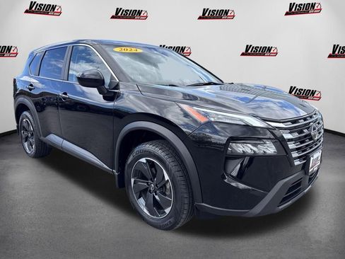 Used 2024 Nissan Rogue SV AWD/4WD image 3