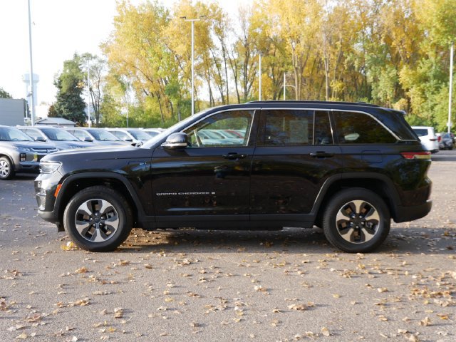 Used 2024 Jeep Grand Cherokee Limited 4xe AWD/4WD image 3