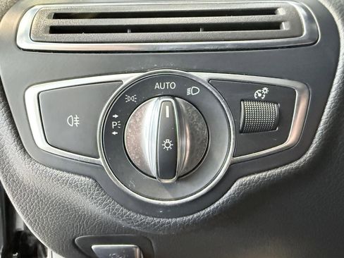 Used 2018 Mercedes-Benz C 300 Sedan w/ Premium Package image 29