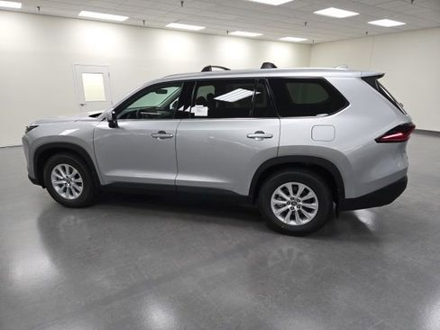 New 2026 Toyota Grand Highlander AWD image 3