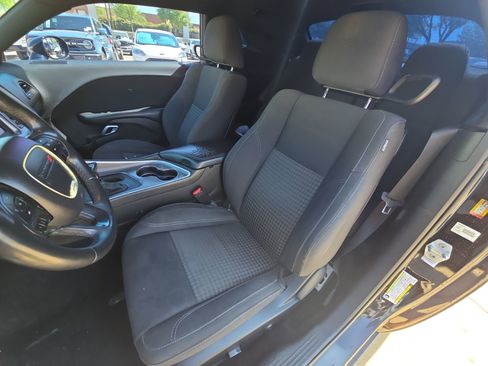 Used 2019 Dodge Challenger SXT image 11