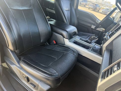 Used 2020 Ford F150 Lariat image 11