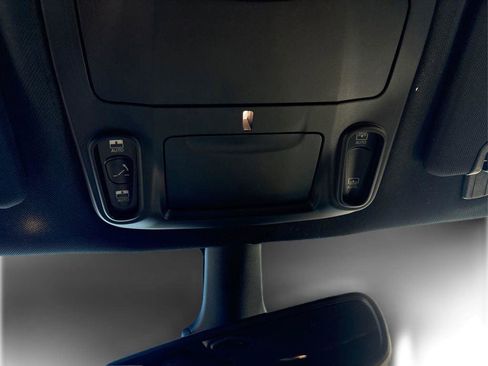 New 2026 Chrysler Pacifica Limited AWD/4WD image 18